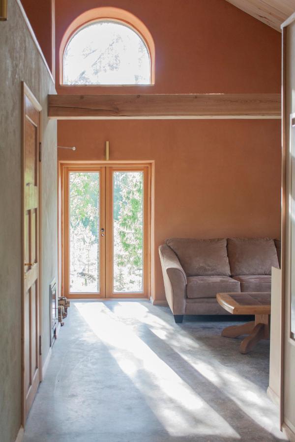 Pinewood Guesthouse Mantsala Bagian luar foto