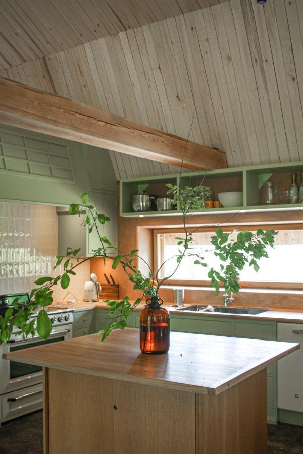 Pinewood Guesthouse Mantsala Bagian luar foto